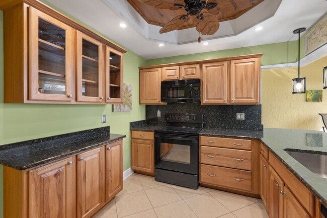 Building Photo - Waterfront Condo with Boat Dock