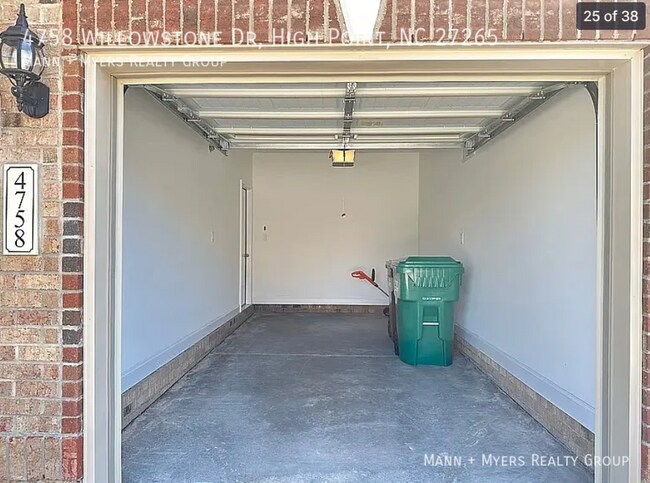 Building Photo - 4758 Willowstone Dr