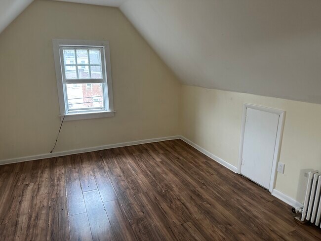 Building Photo - 318 Ardmore Ave