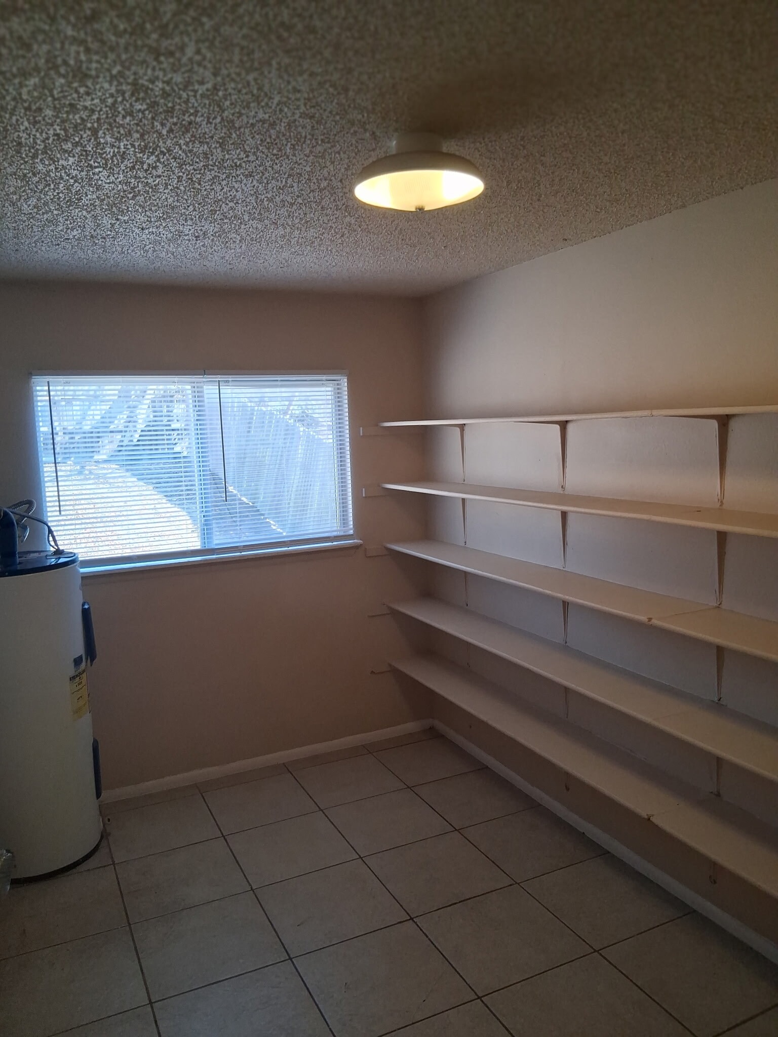 Building Photo - 874 Fillmore Dr