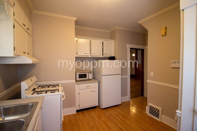 Building Photo - 4202 Barker Ave