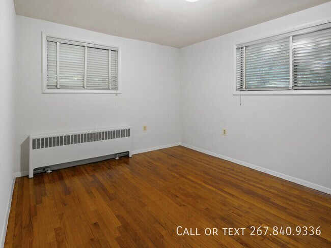 Building Photo - 4030 Livingston Rd SE