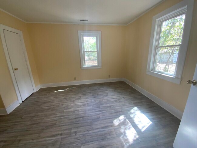 Building Photo - 65 Highland Ave