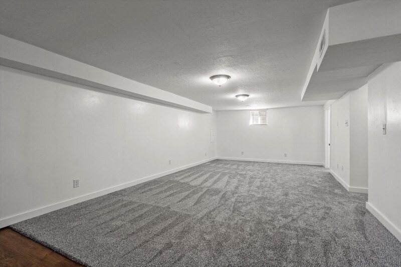 Building Photo - 3323 Jackson Ave