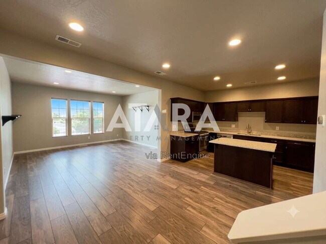 Building Photo - 5285 W Hampstead Ln