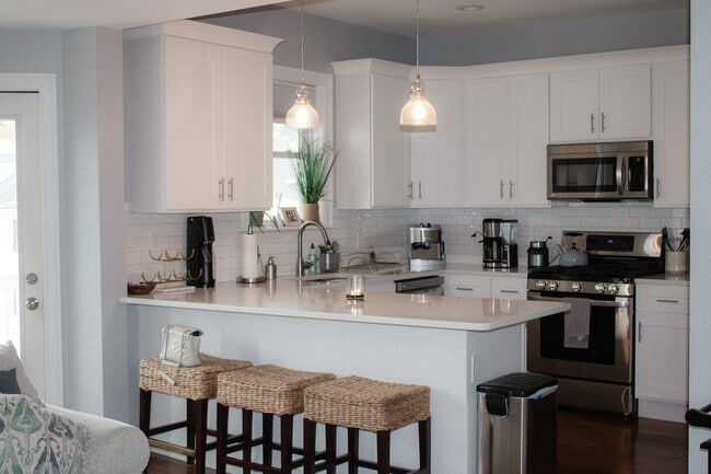 Kitchen - 160 Minot St