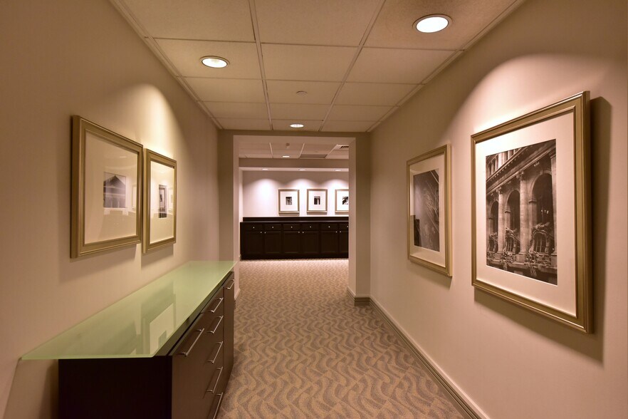 Building Photo - 880 N Pollard St