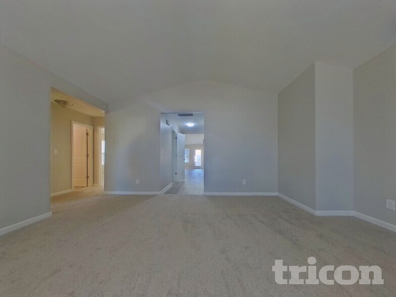 Building Photo - 316 Meadow Vista Ln