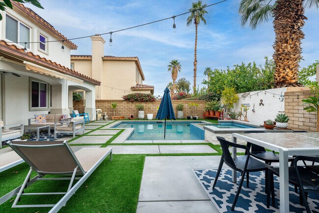 Building Photo - 282 Paseo Vista Cir