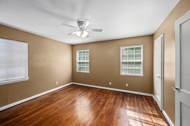 Building Photo - 3444 Blodgett St