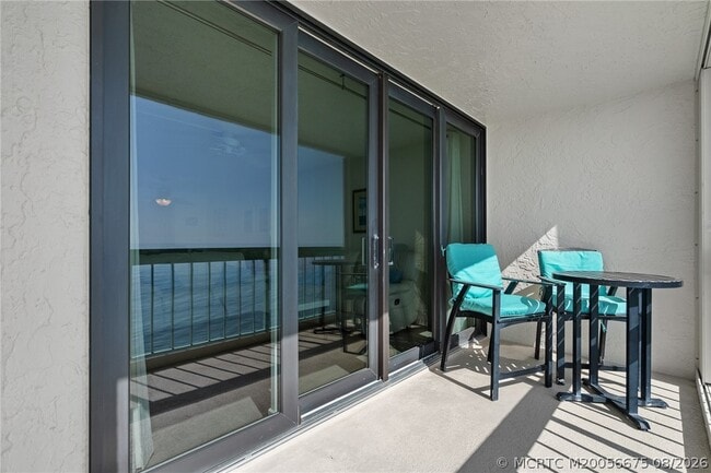 Building Photo - 9940 S Ocean Dr