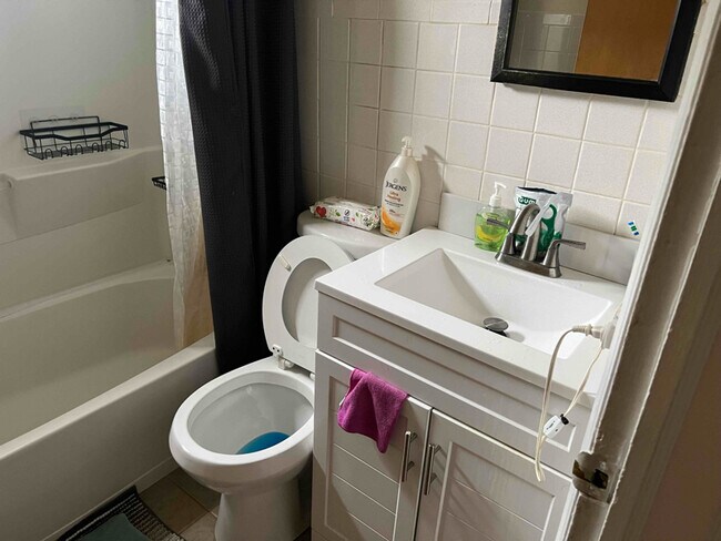 Building Photo - 315 Fetzner Rd