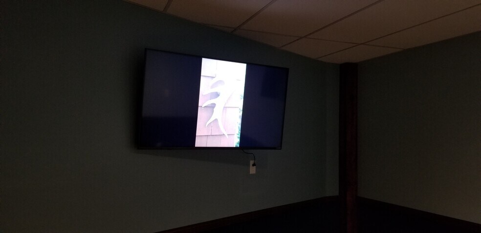 Primary Bed TV - 815 Railroad Ave