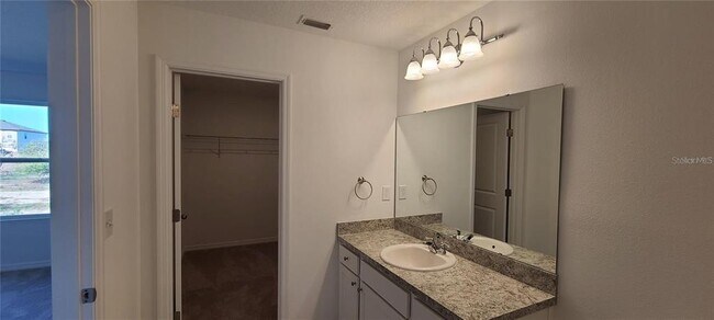 Building Photo - 393 Madison Dr