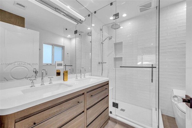 Building Photo - 750 Harrison St