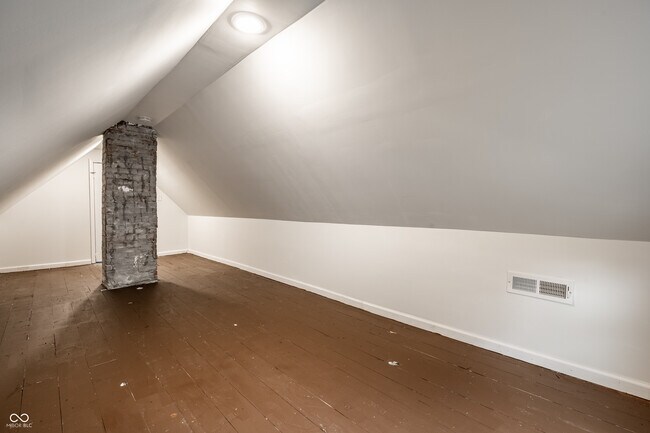 Building Photo - 1418 Olive St