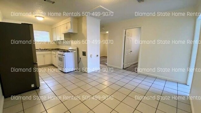 Building Photo - 824 Jane Dr