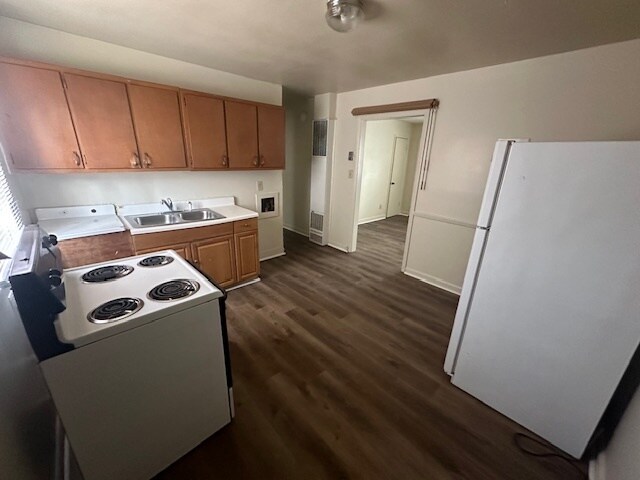 Building Photo - 3601 Busic Ave