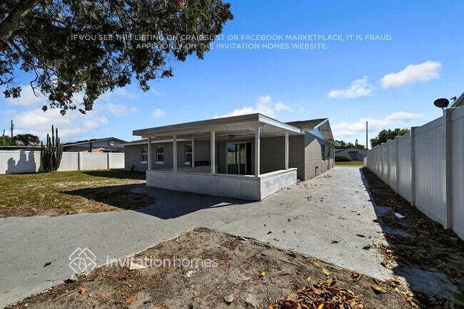 Building Photo - 6914 Voltaire Dr