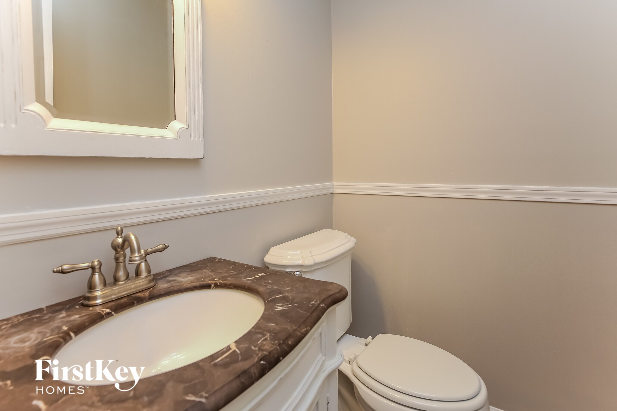 Building Photo - 432 Shady Ln Cir