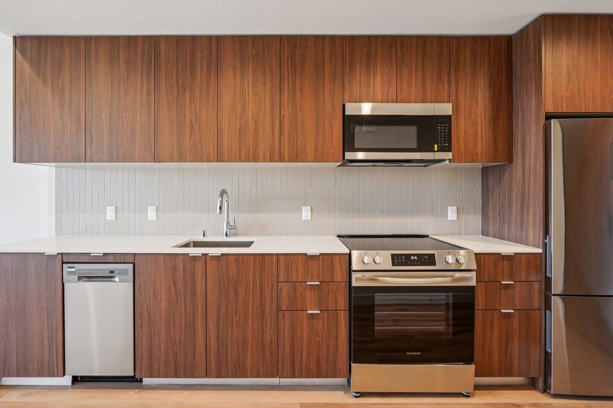 Interior Photo - 10431 Santa Monica Blvd