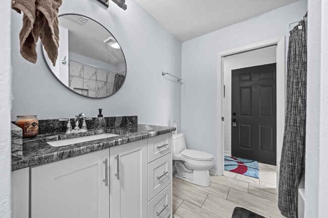 Building Photo - 100 Bayou Point