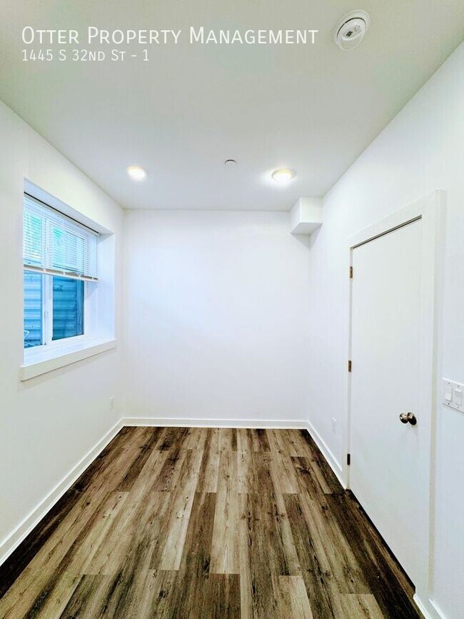 Building Photo - 1445 S 32nd St