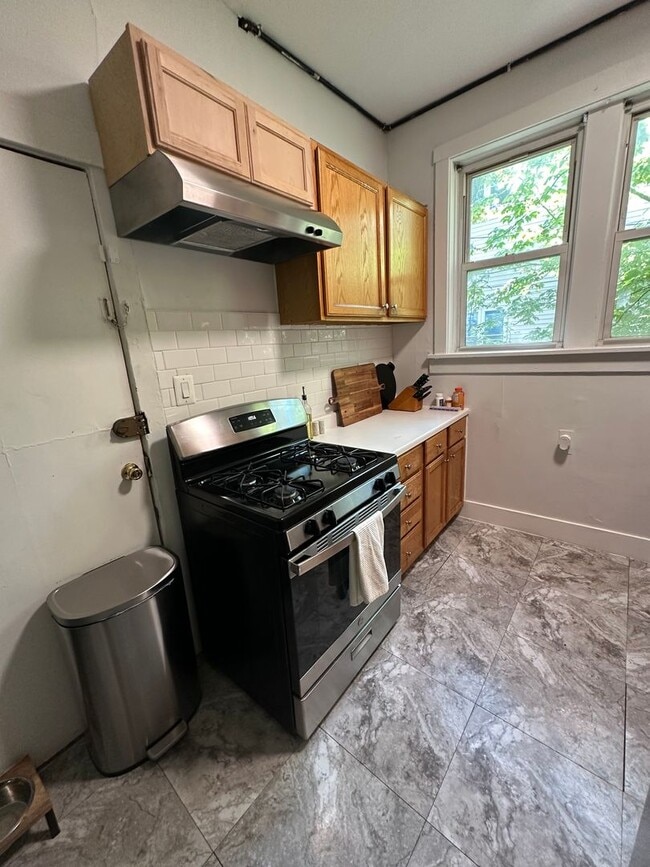 Building Photo - AM-Clifton LLC