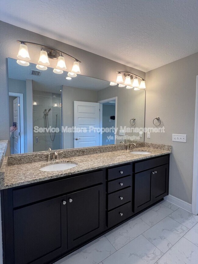 Building Photo - 7913 Majestic Cypress Dr