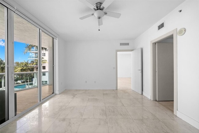 Building Photo - 7918 Harbor Island Dr