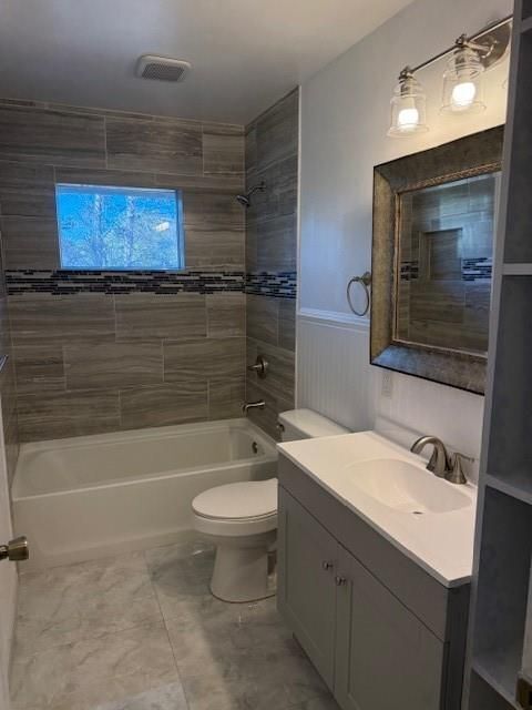 Building Photo - 914 Sherbrooke Dr SE