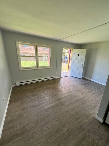 Building Photo - 1328 Juniper Dr