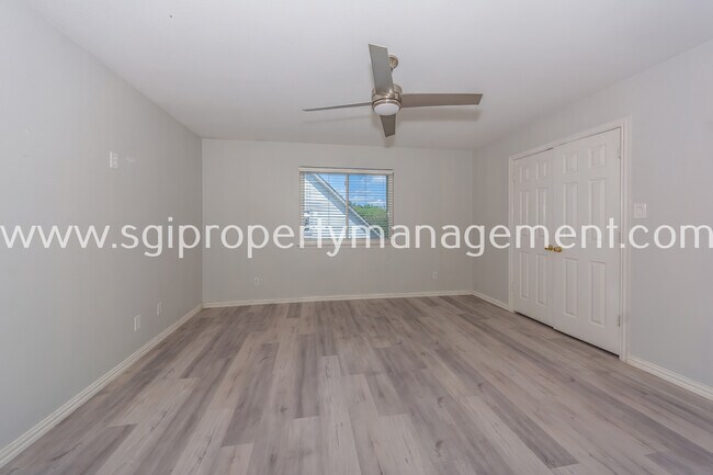 Building Photo - 6001 Pinwood Cir