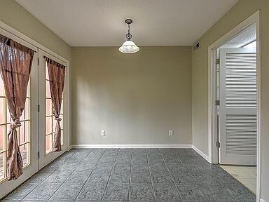 Building Photo - 3115 W Walnut St