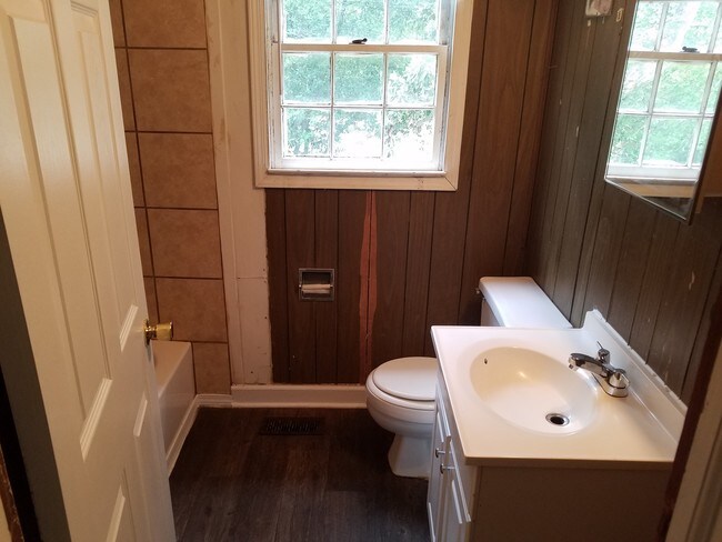 Building Photo - 2418 Wheeless Rd