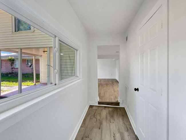 Building Photo - 2006 Texas Ave