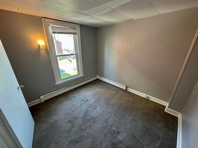 Building Photo - 137 Mohawk Ave