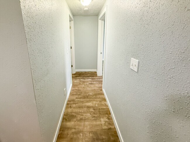 Building Photo - Cozy Single-Family Home with large yard in Caldwell