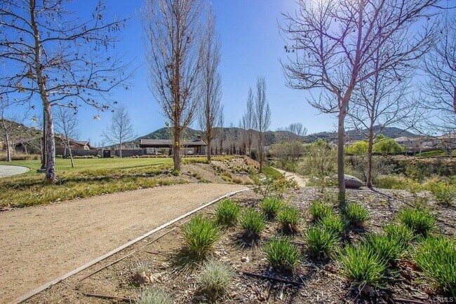 Building Photo - 34212 Woodmont