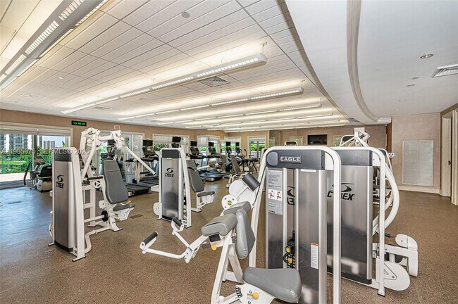 Building Photo - 20000 E Country Club Dr