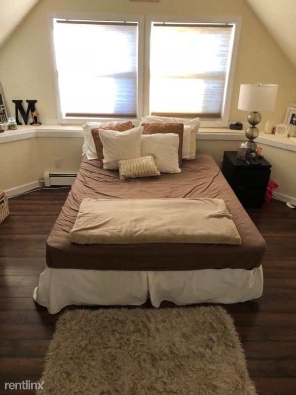 Building Photo - 583 Howard Ave