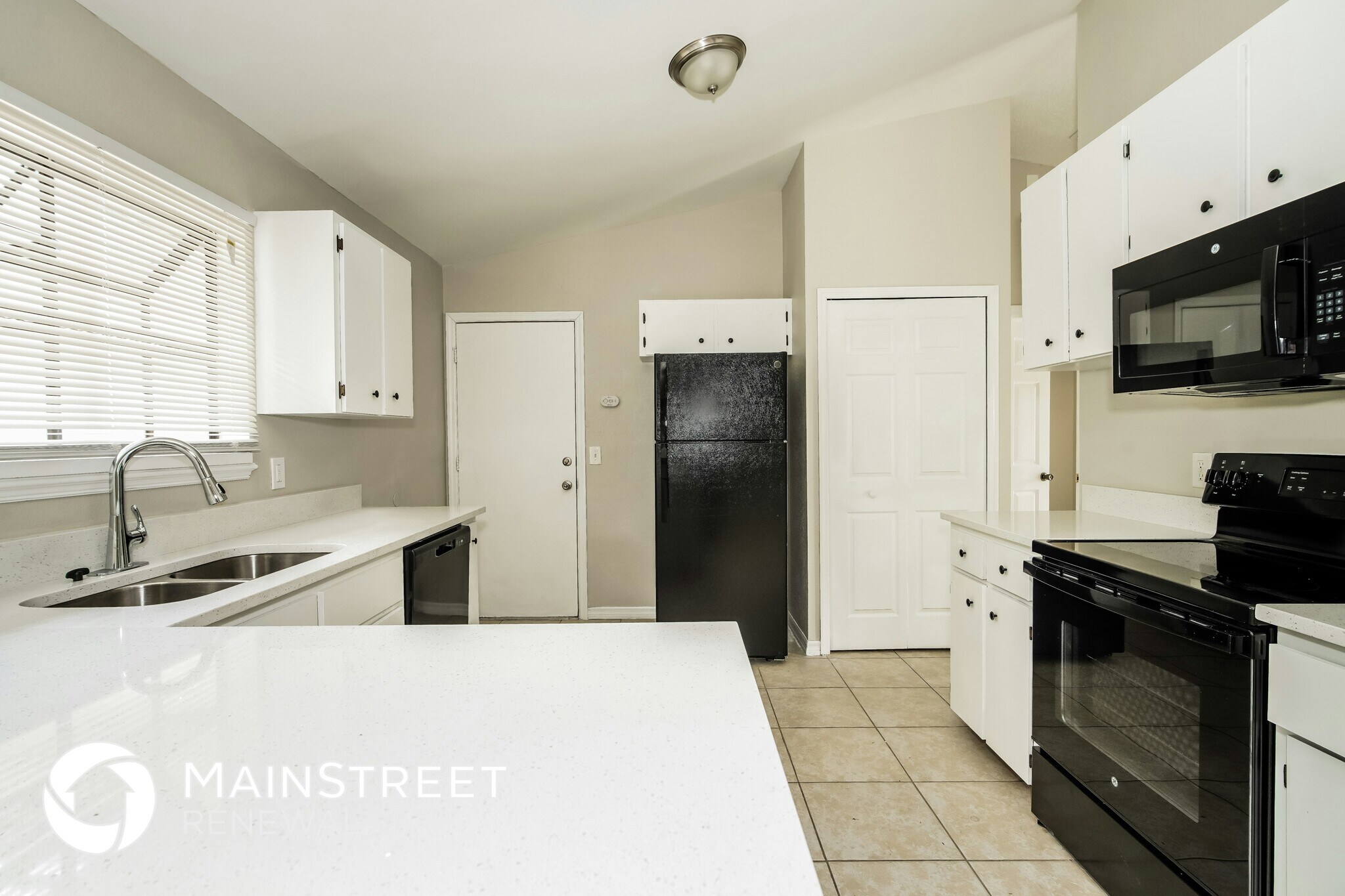 Building Photo - 1553 Faircloth Ct