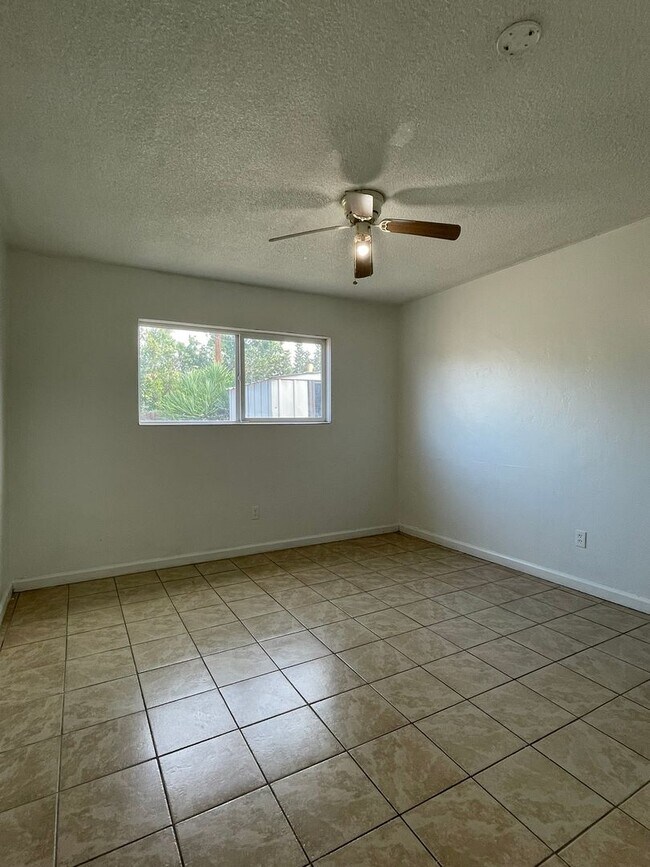 Building Photo - Charming 3-Bedroom, 2-Bath Home – Availabl...