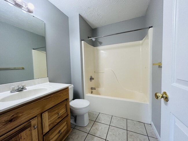 Building Photo - 13-15 Shenandoah Dr.