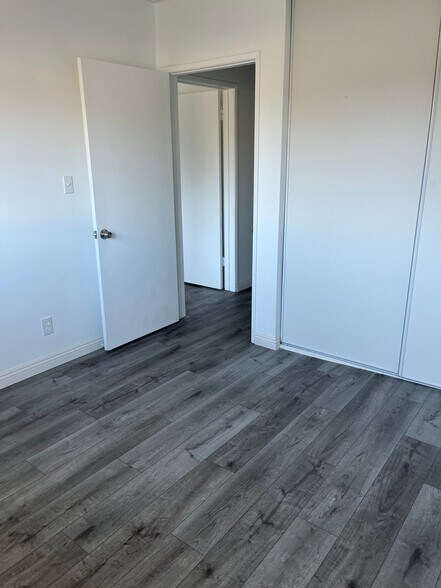 Building Photo - 537 N El Molino Ave