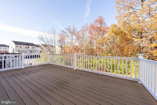 Building Photo - 43022 Spyder Pl