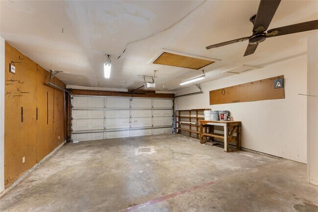 Building Photo - 29410 Sedgefield St
