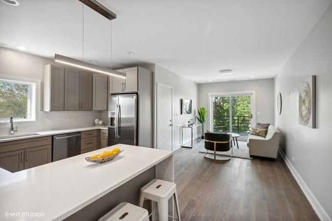 Building Photo - 4824 S Champlain Ave