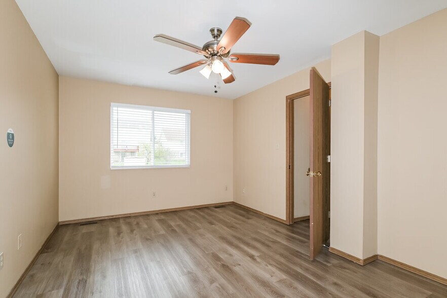 Building Photo - 4879 Persimmon Bend Ln