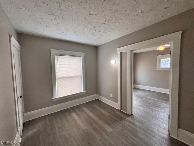 Building Photo - 7411 Cornelia Ave